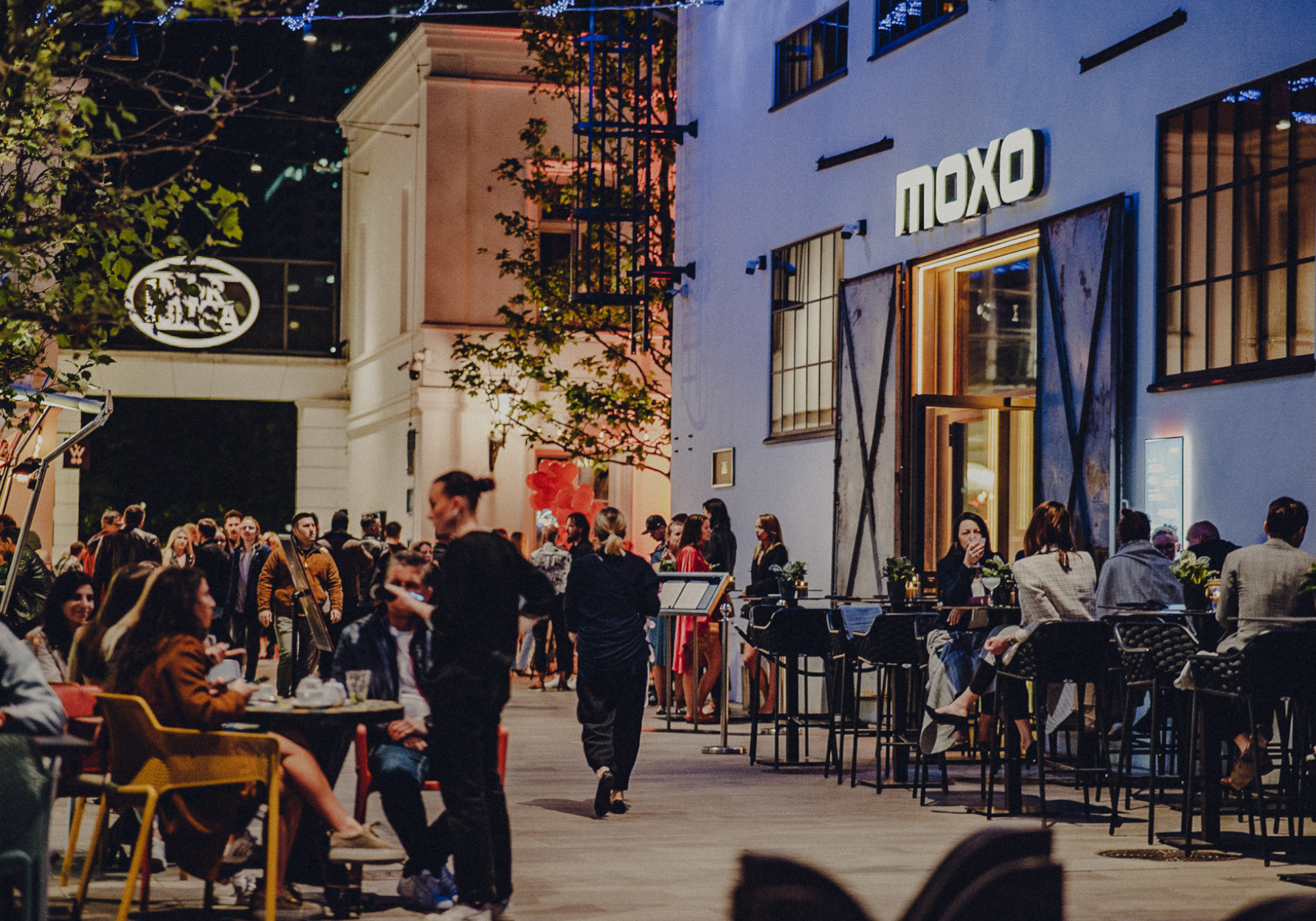 moxo-restauracja-bar-warszawa-ogordek